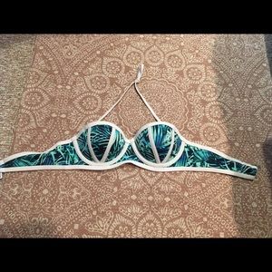 Victoria’s Secret Pink tropical leaf bikini top XS